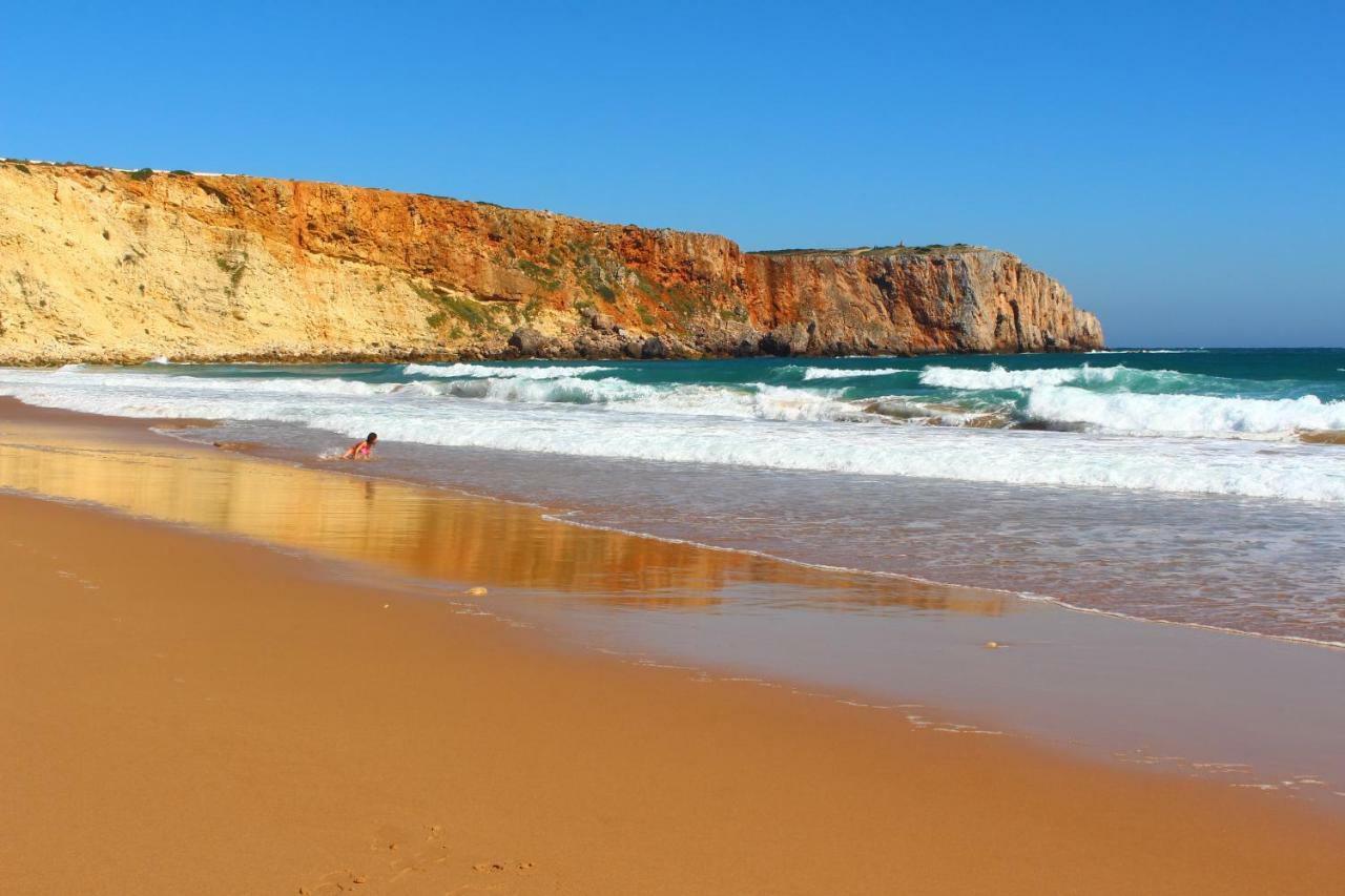 Oceanus Room With Private Kitchen, Bathroom And Terrace 300M From The Beach Sagres Exterior foto