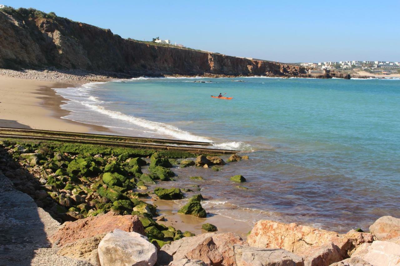 Oceanus Room With Private Kitchen, Bathroom And Terrace 300M From The Beach Sagres Exterior foto