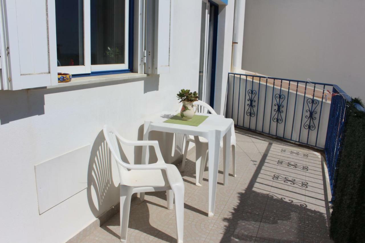 Oceanus Room With Private Kitchen, Bathroom And Terrace 300M From The Beach Sagres Exterior foto