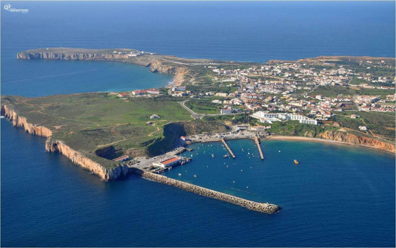 Oceanus Room With Private Kitchen, Bathroom And Terrace 300M From The Beach Sagres Exterior foto